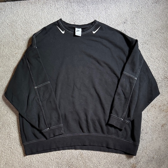 Nike Tops - Nike Crewneck Sweatshirt